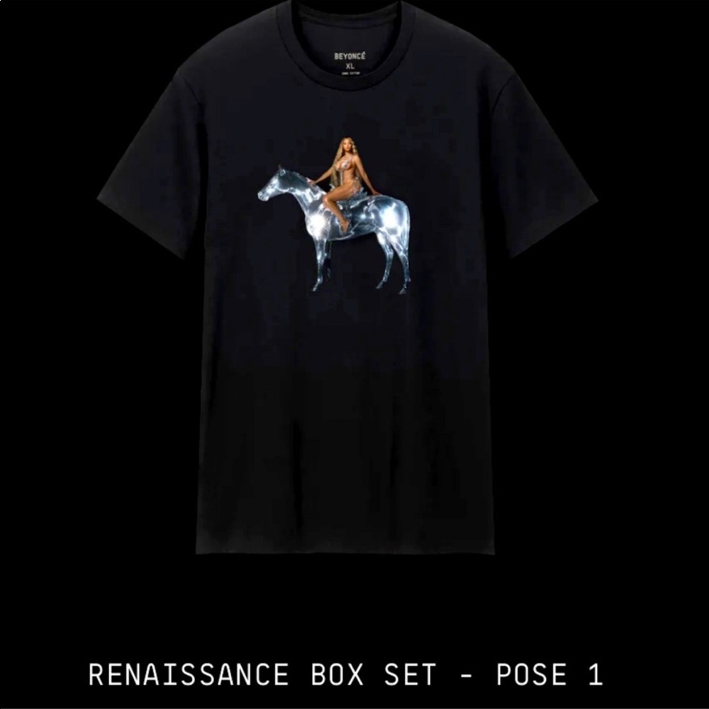 Beyoncé Renaissance Box Set Pose 1